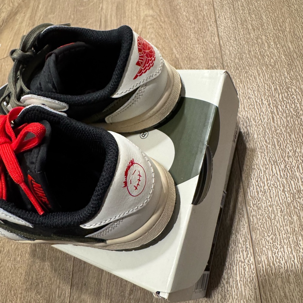 Retro Air Jordan 1 Travis ScottKids Black/White Sneakers with Red and Olive - Picture 9 of 11